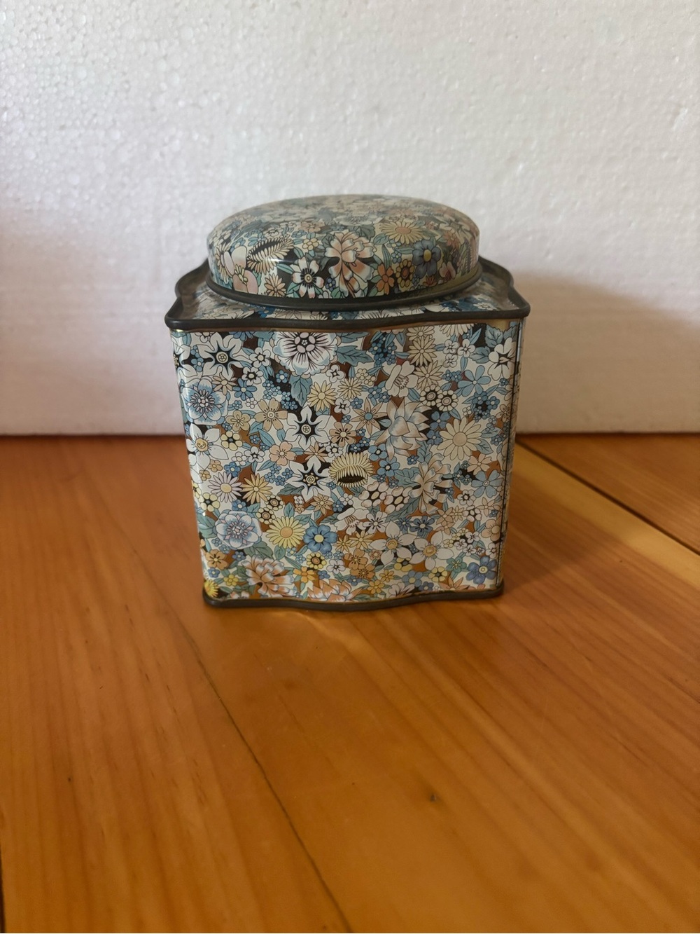 Vintage Daher Floral Metal Storage Tin Made in England